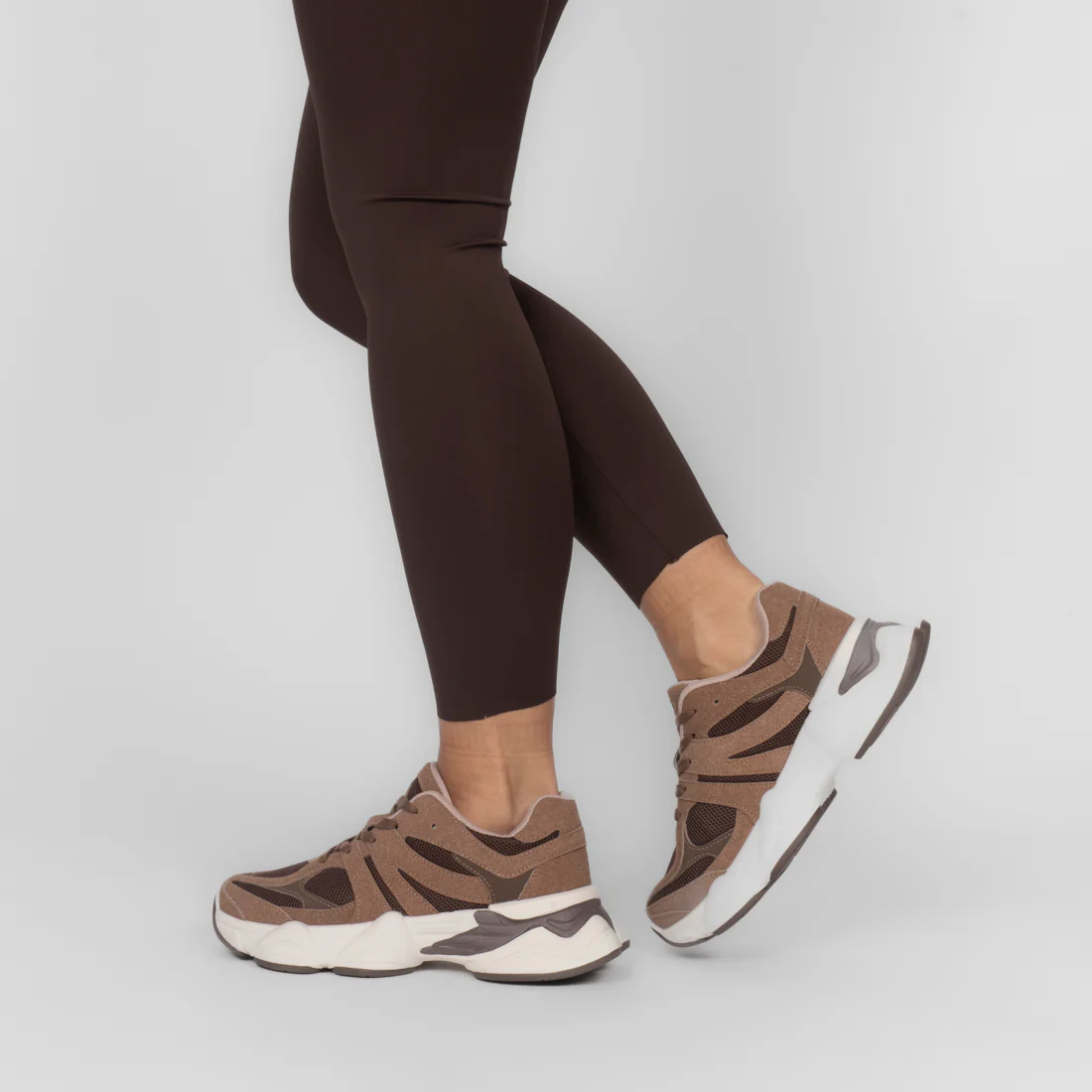Essential Chunky Sneaker - Image 5