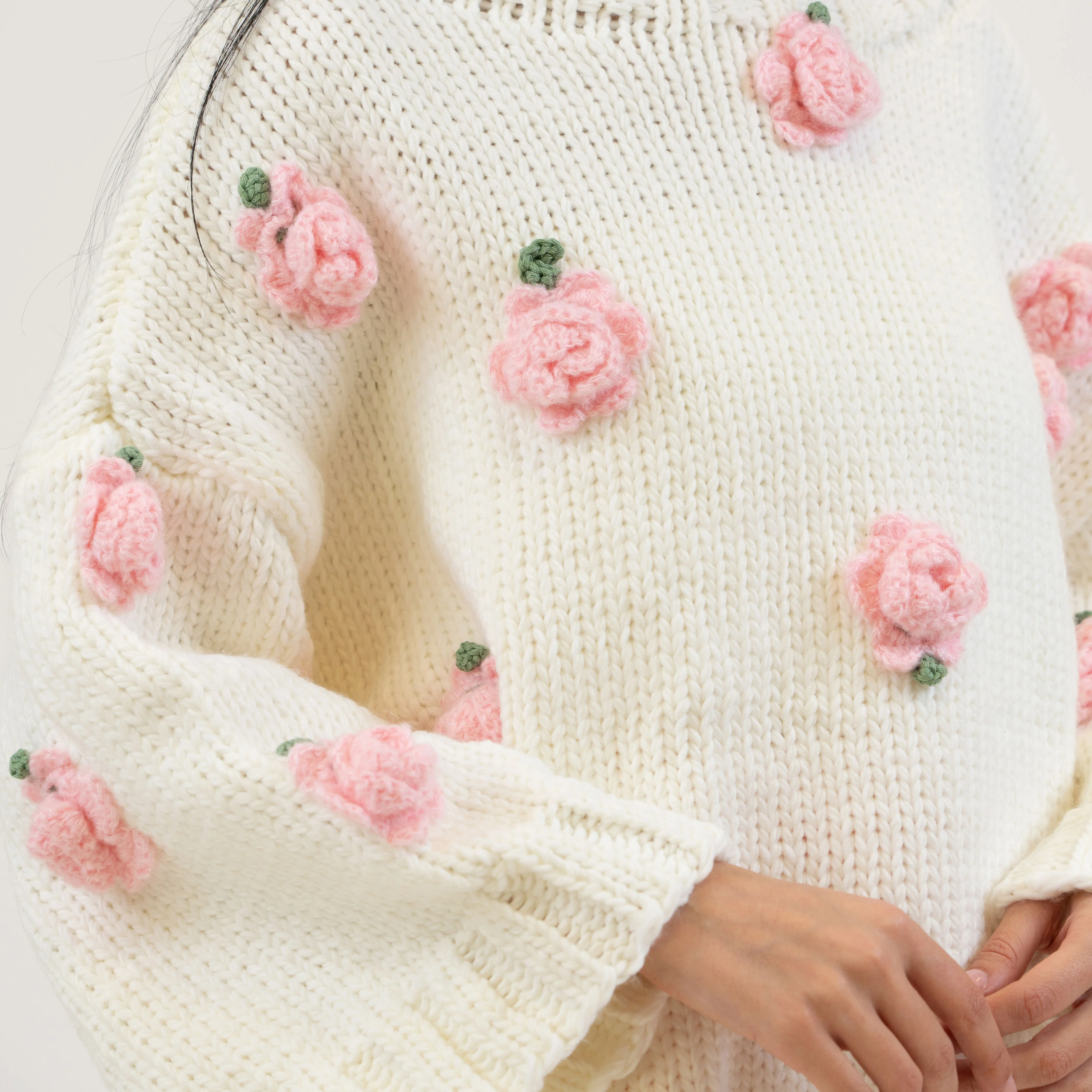Handmade Rosen Pullover - Image 3