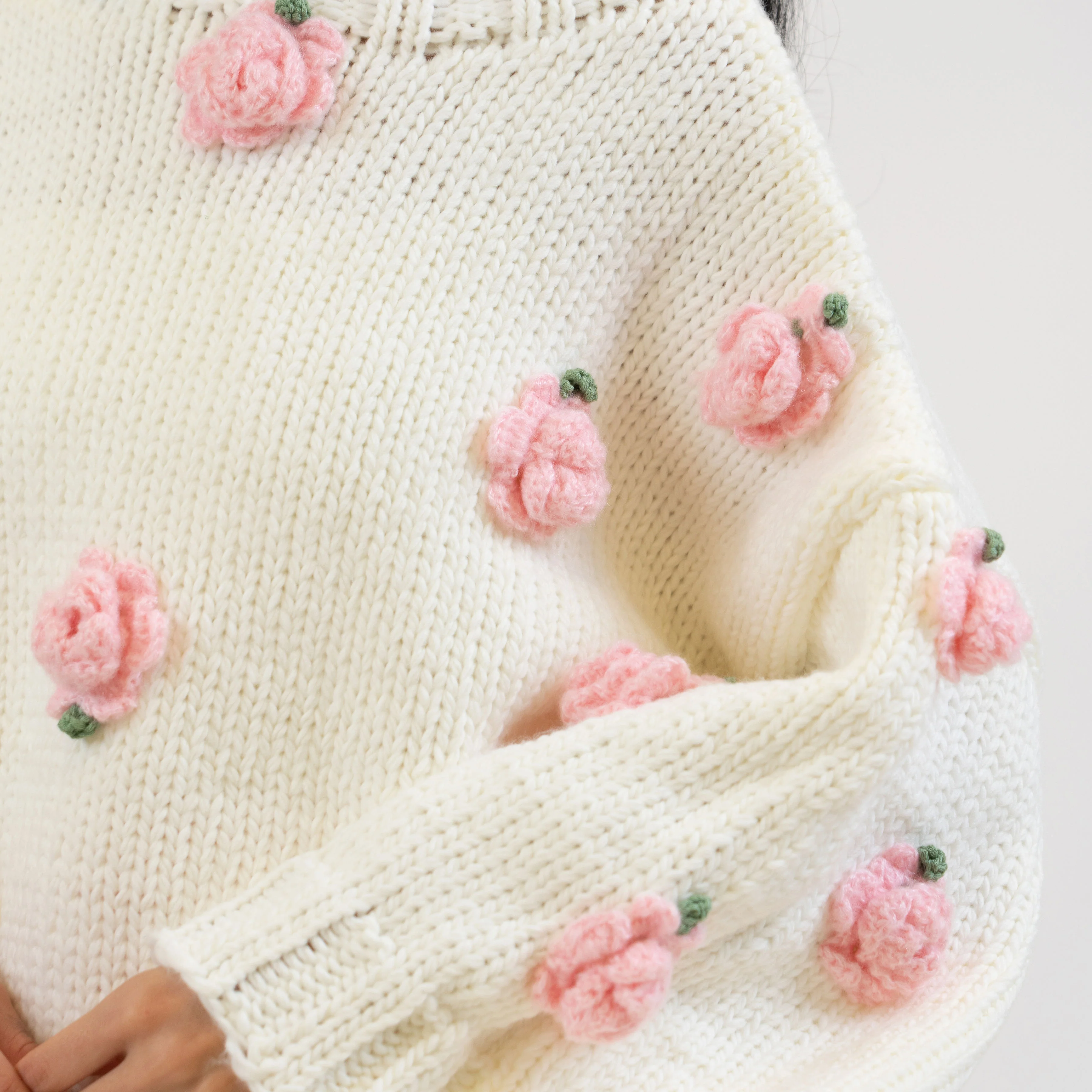 Handmade Rosen Pullover - Image 5