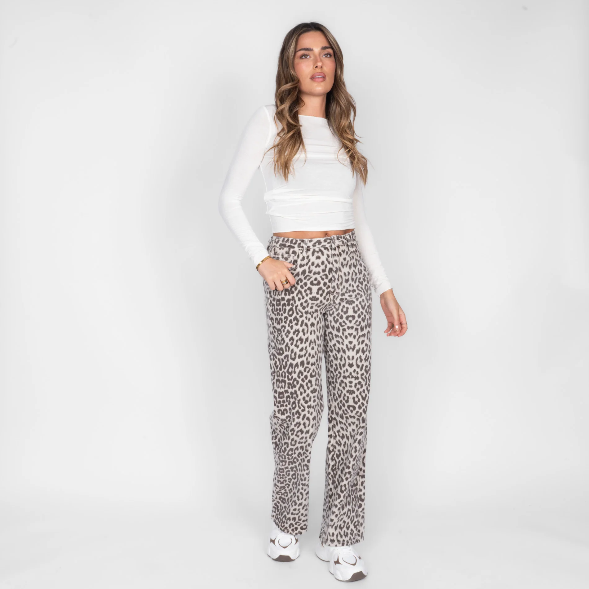 Leo Straight Jeans - Image 9