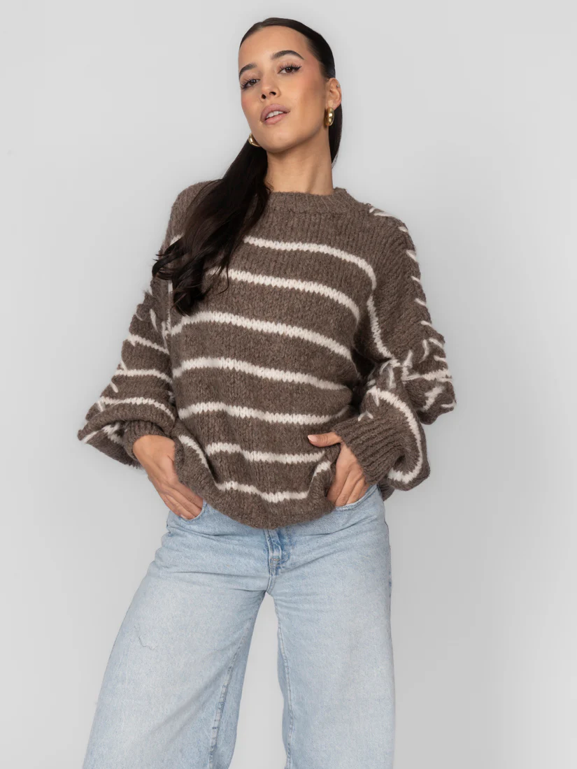 Oversize Cozy Stripes Pullover - Image 13