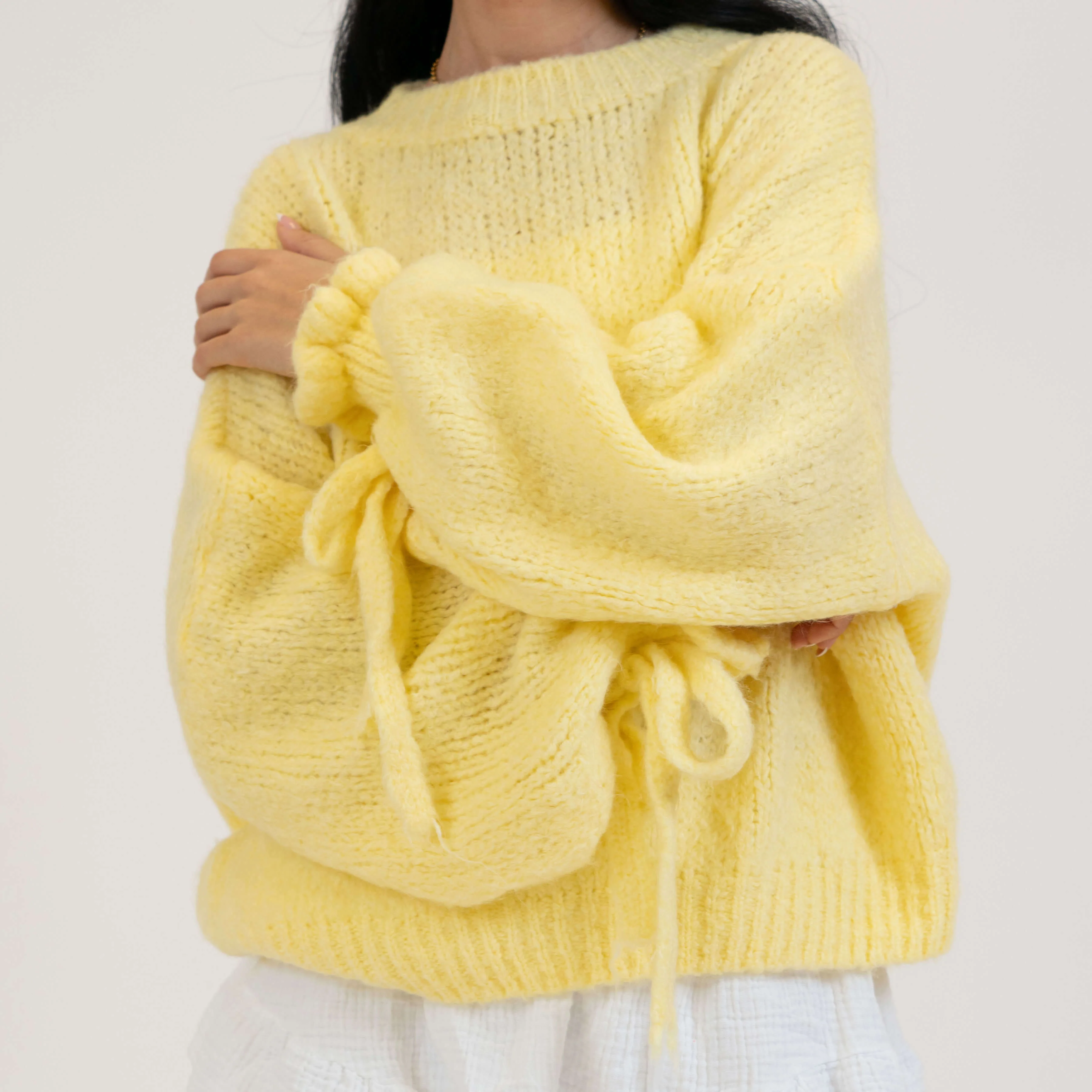 Oversize-Pullover mit Schleifenärmeln - Image 3