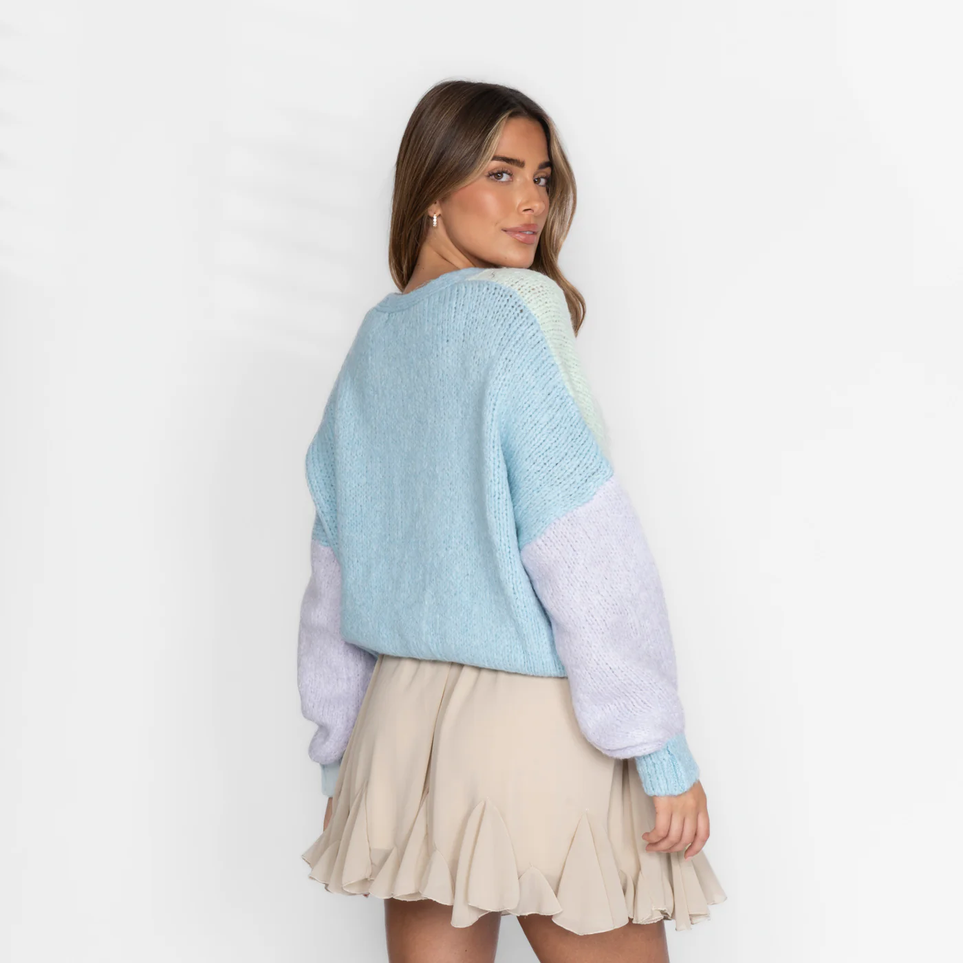 Pastell Velvet Oversized Cardigan - Image 3