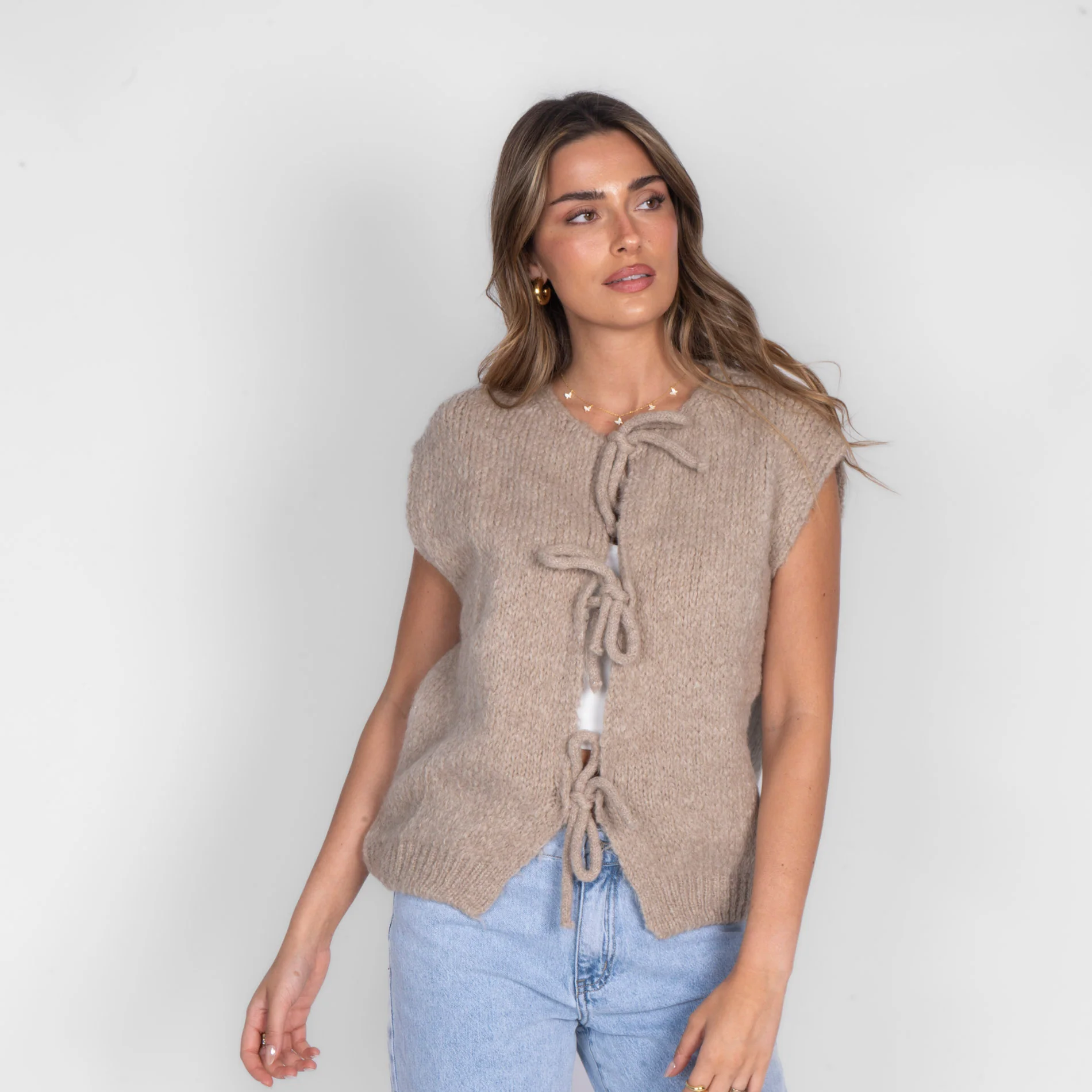 Strickweste mit Schleifen - Image 13